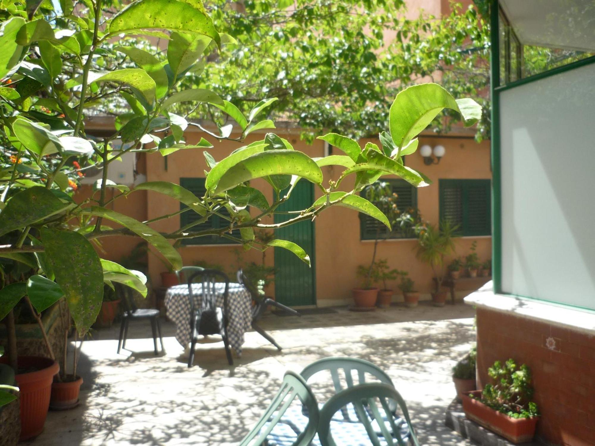 Hotel Carmel — Foto 1